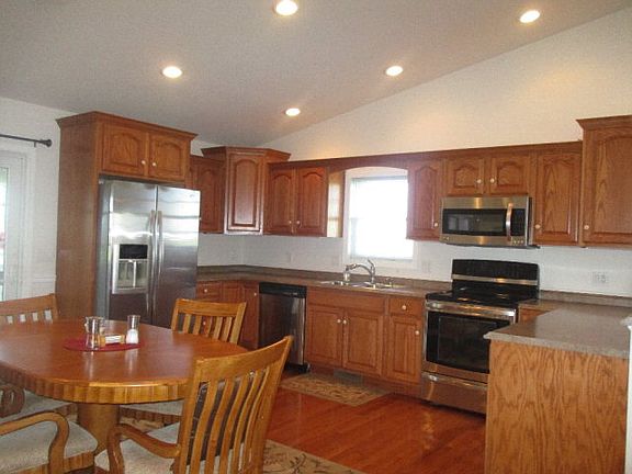3rd image of 2707 Gasperi St