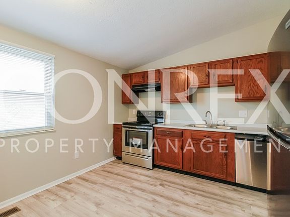 5th image of 120 Western Knoll Dr