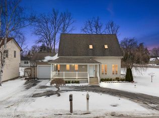 15850 Edsel Dr, Clinton Township, MI 48035