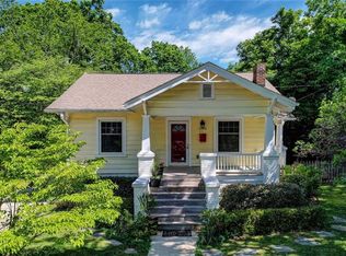 2304 Sherwood St, Greensboro, NC 27403