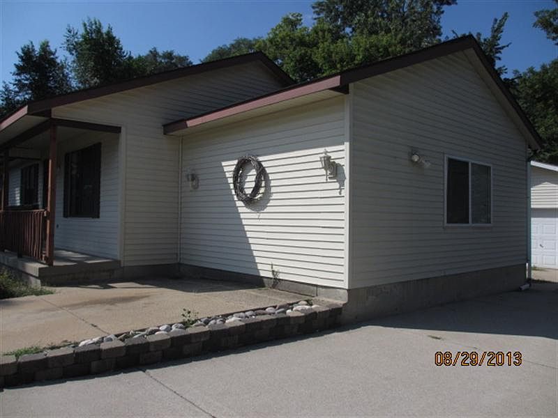 2nd image of 55 Coleman St SE