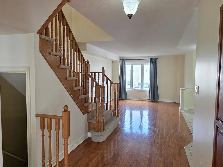 2030 Bur Oak Ave — Photo 11