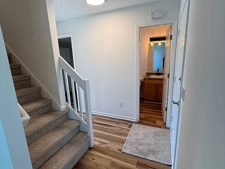 11512 Maywin Dr — Photo 2