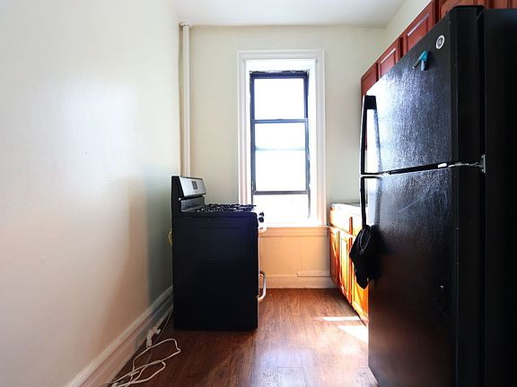 5th image of 915 43rd St #C7