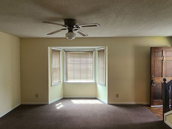 4th image of 4353 Barrington Pl