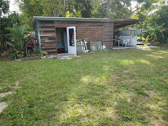 3rd image of 38 S Hart Blvd