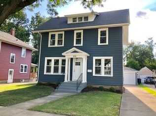 636 Grand Ave, Aurora, IL 60506