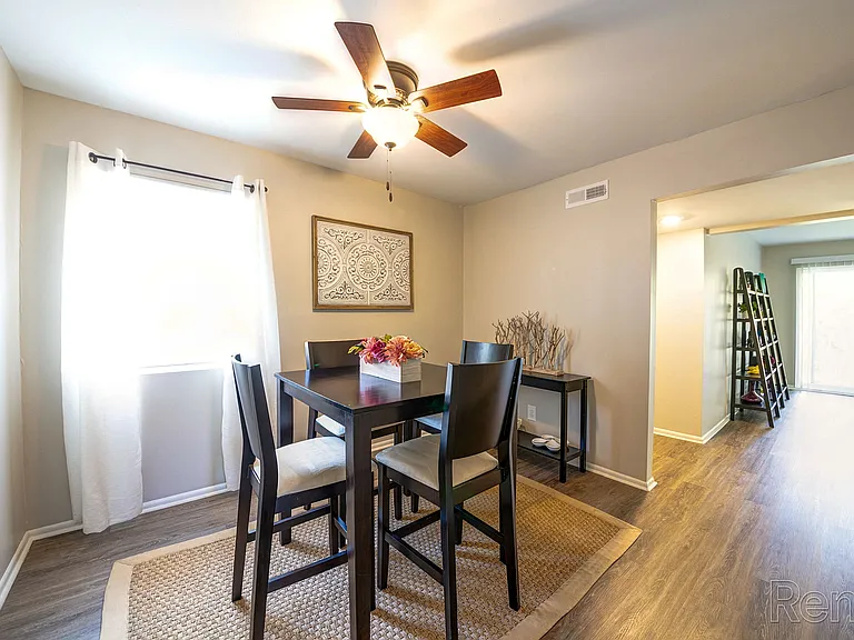 Cherry Creek Apartments — Photo 6