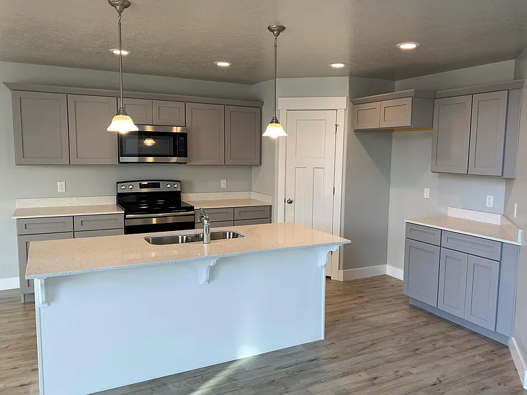 1758 W Stone Gate Dr — Photo 6