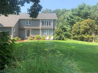 91 Flat Rock Rd, Branford, CT 06405