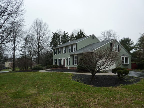 3rd image of 542 Penn Manor Dr