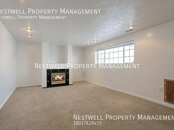 4th image of 3462 E Greenhills Dr