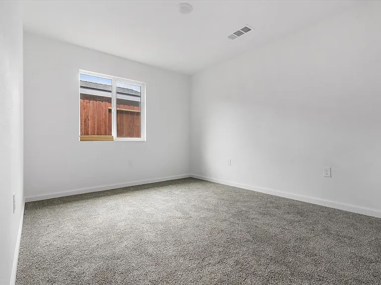 1415 Oregon St #B — Photo 7