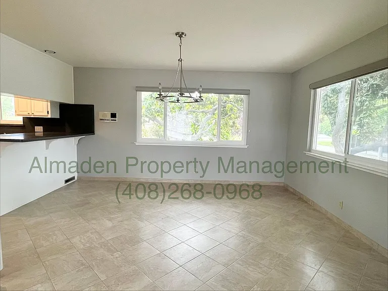 1096 Polk Ave — Photo 3