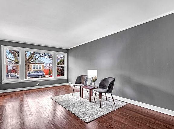 2nd image of 9212 S Greenwood Ave #1