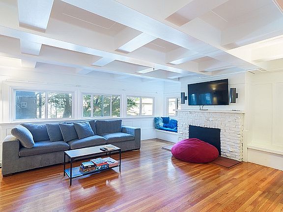5th image of 2335 Warring St #262-10608