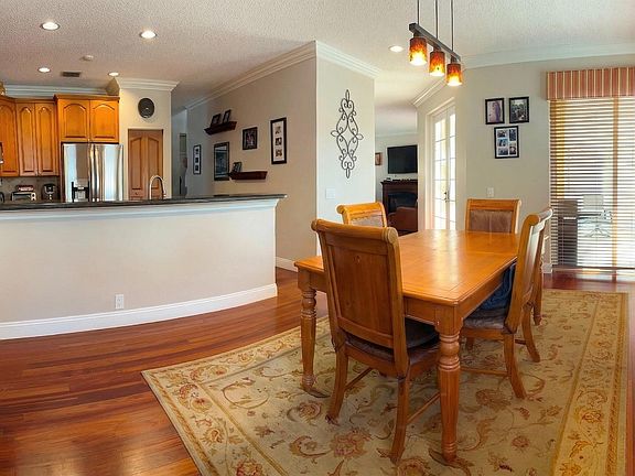 5th image of 668 Willow Bend Road