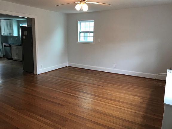 3rd image of 313 E Monroe Ave APT 1