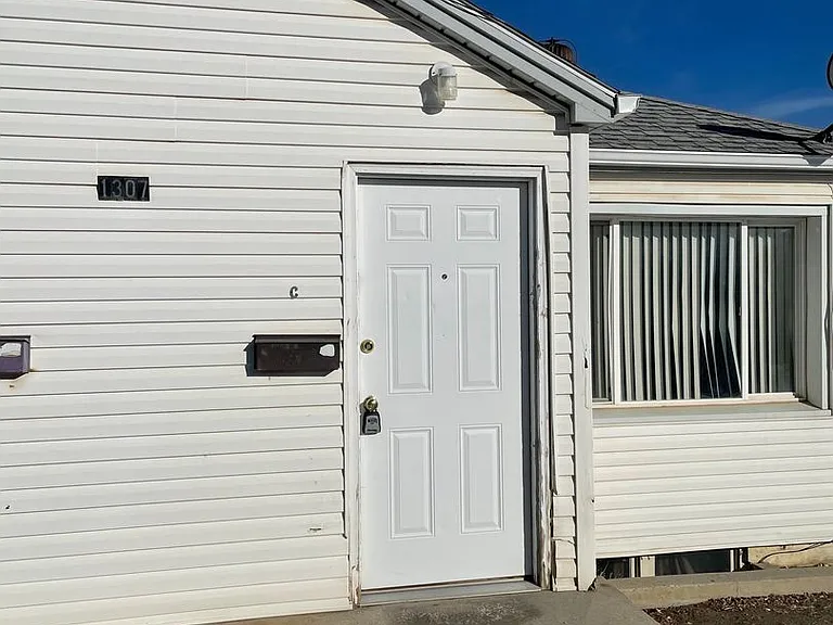 1307 Wyoming St — Photo 1