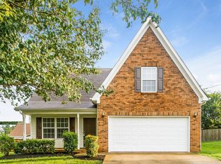1212 Larzelere Ln, La Vergne, TN 37086