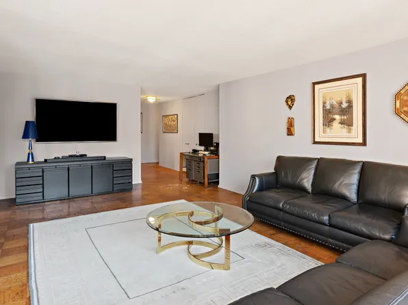 137 East 36th Street 12G image 1 of 14