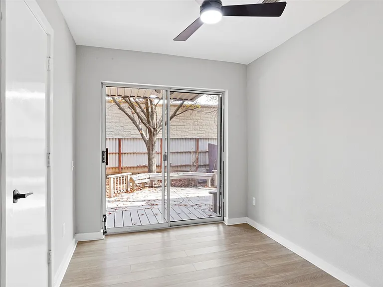 6933 Yellowstone Way Dr — Photo 8