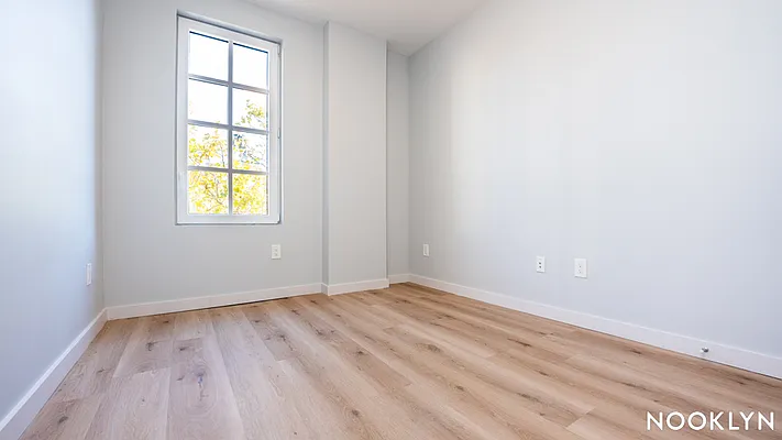 Rented by Nooklyn NYC LLC | media 79