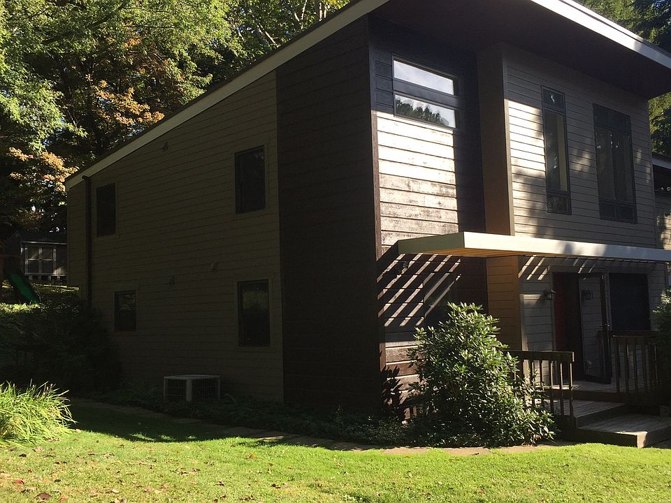 2nd image of 109 Woodsdale Rd