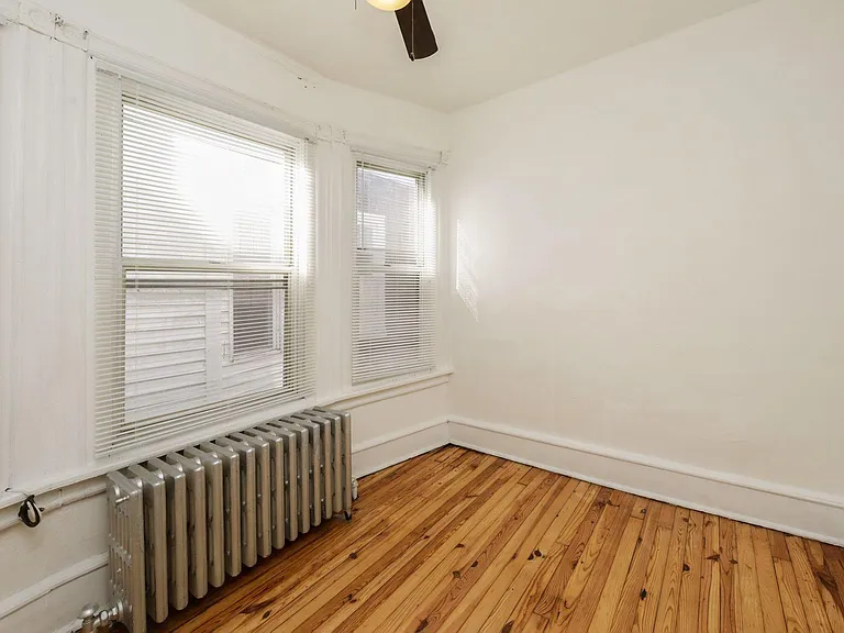 136 S 53rd St — Photo 37