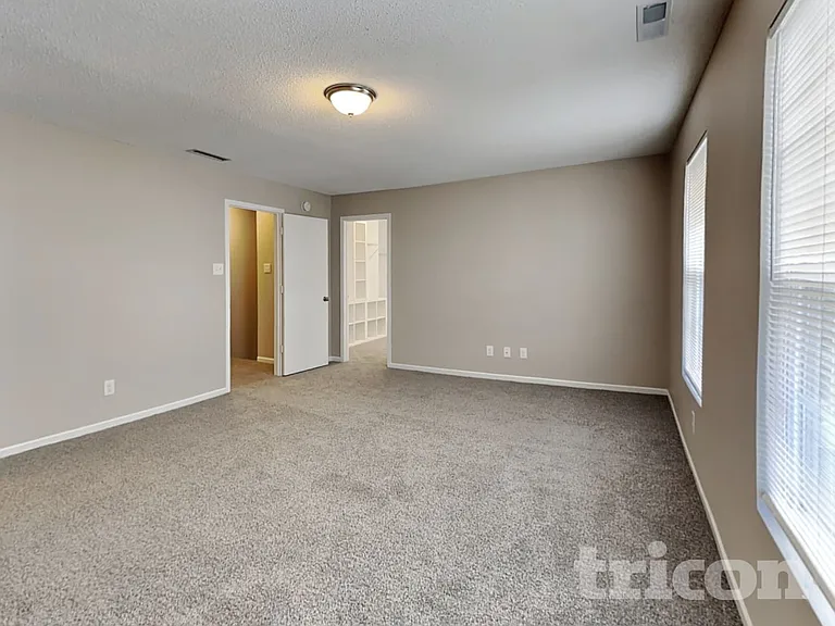 675 Country Gate Dr — Photo 6