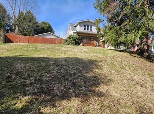 1311 Neshannock Blvd, New Castle, PA 16105