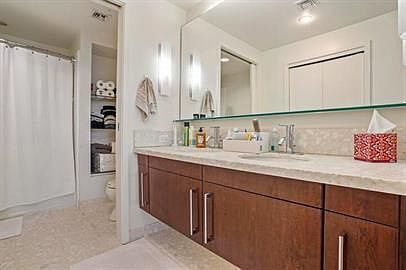 4th image of 321 10th Ave #1-2107