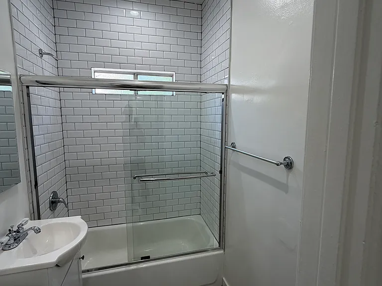 Melrose Plaza LLC — Photo 4