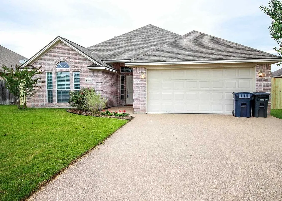 8415 Lauren Dr