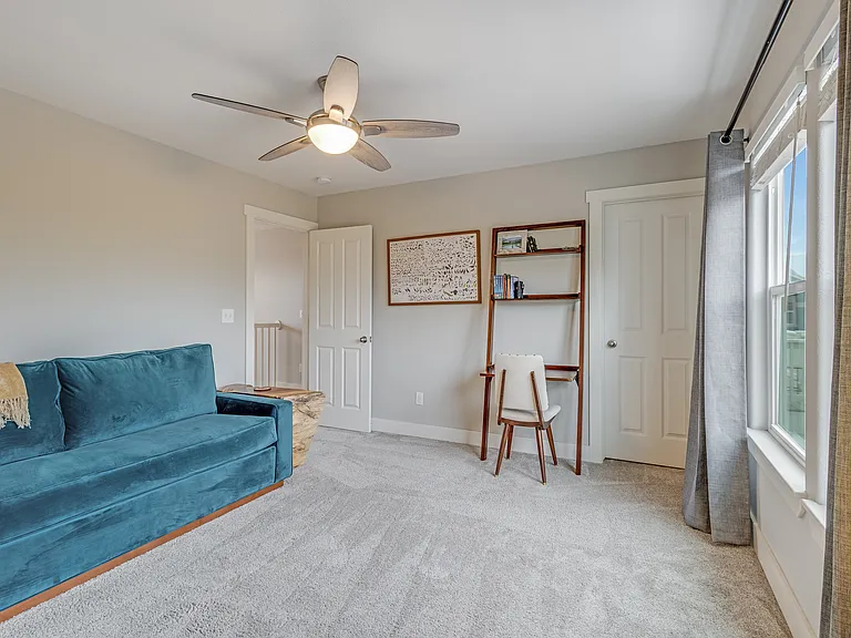 1516 Solitaire St — Photo 23