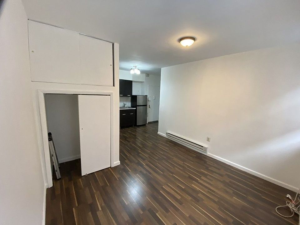 2nd image of 100 Clinton St #2A