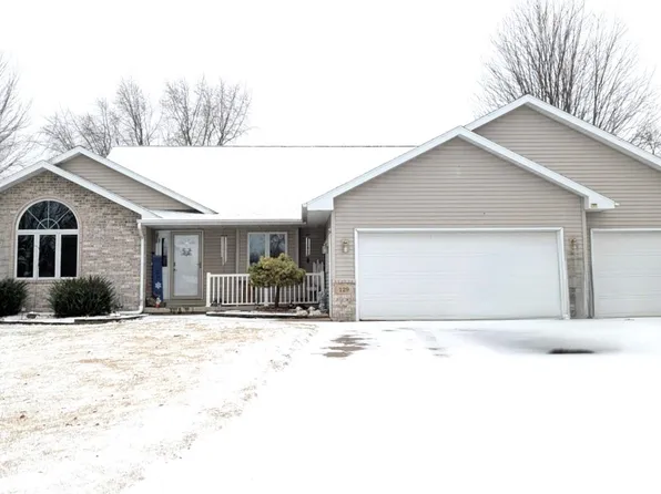 129 E Sienna Ct, Hilbert, WI 54129