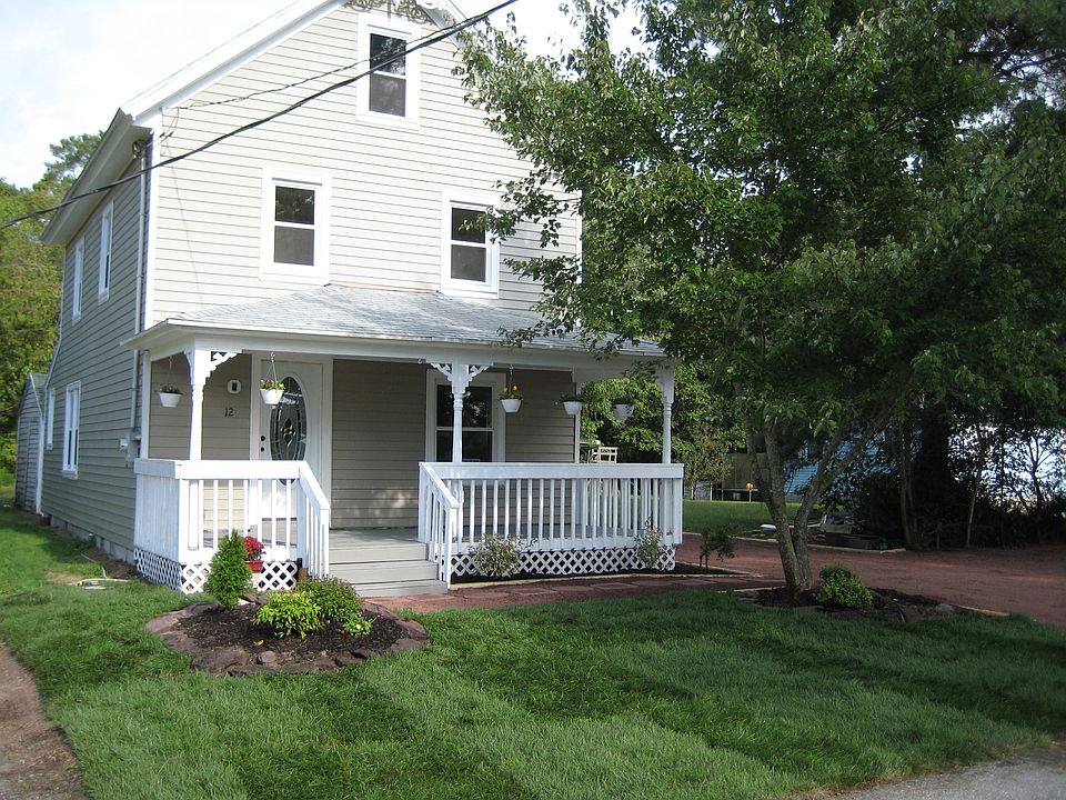 1st image of 12 Walnut St