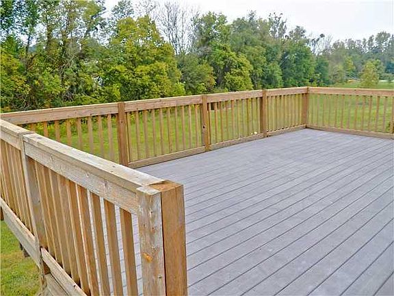 4th image of 448 Kingston Cir