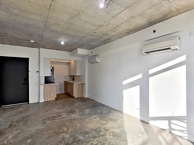 29 Montrose Ave #5G — Photo 4