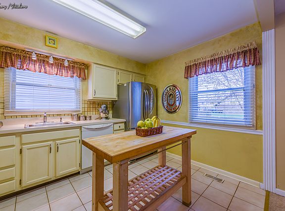 5th image of 517 Livingston Dr