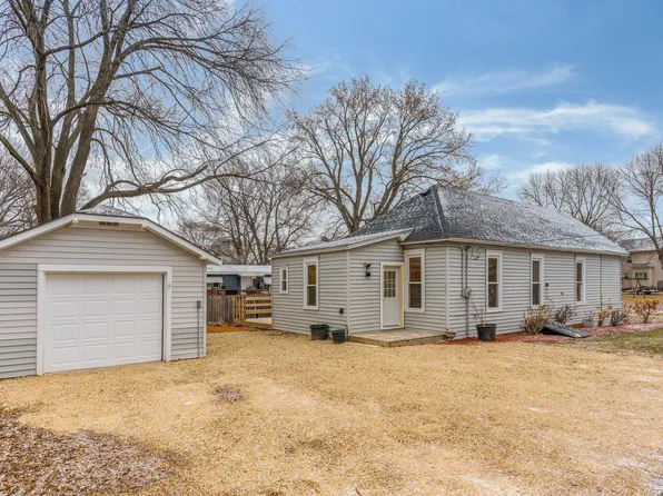 741 Prairie St S, Kasota, MN 56050