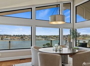412 W Bay Dr NW, Olympia, WA