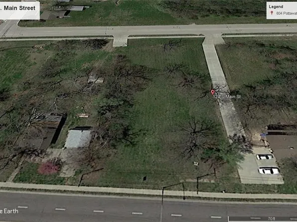 124 S Main St, Lansing, KS 66043