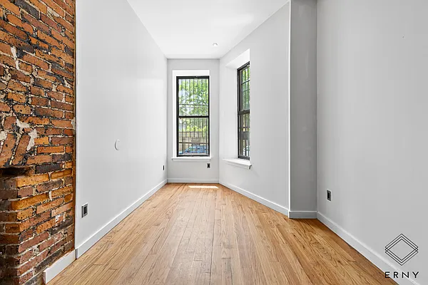 Rented by ERNY LLC | media 9