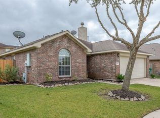 144 Silver Lake Ct, La Marque, TX 77568
