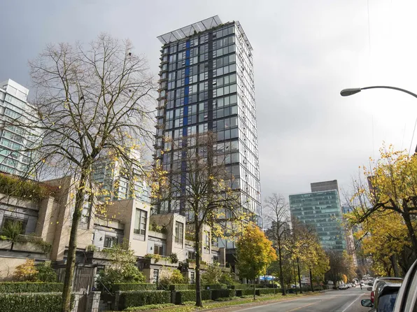 1723 Alberni St #307, Vancouver, BC V6G 3G9