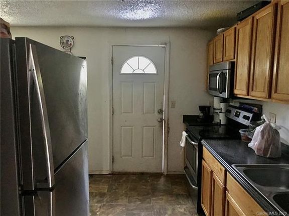 2nd image of 3319 Winchelsea Dr