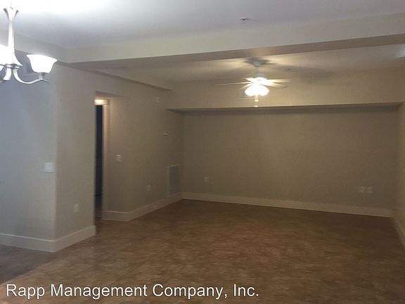 4th image of 621 Moody Ave Unit 100