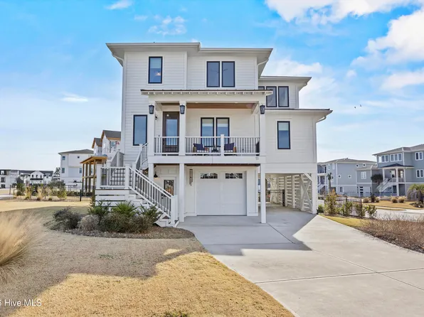 11 Amidships Lane, Hampstead, NC 28443